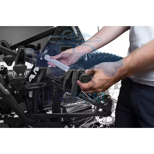Thule EasyFold XT 934 3-as kerékpártartó vonóhorogra, ezüst