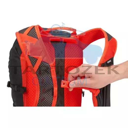 Thule Alltrail 3203740 túrahátizsák 15L, fekete/kék