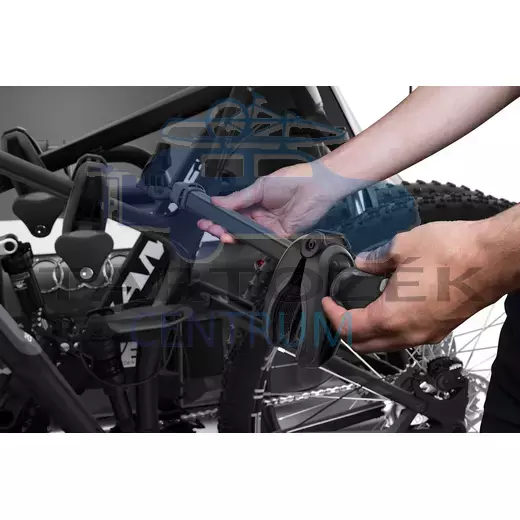 Thule EasyFold XT 934 3-as kerékpártartó vonóhorogra, fekete