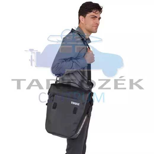 Thule Shield 3205406 kerékpáros táska 22L, fekete