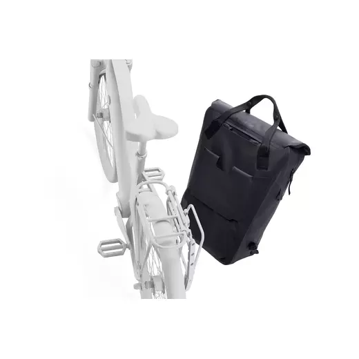 Thule Shield 3205480 hátizsák/kerékpáros csomagtartó ráska InLock rendszerrel 23L, black