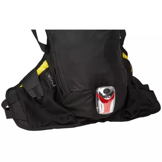 Thule Vital 3204150 3 L hátizsák, fekete