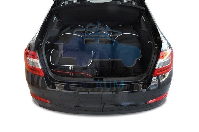 Kjust utazótáska szett Skoda Octavia Liftback 2013-2020, 5 darab táskával (7037018)